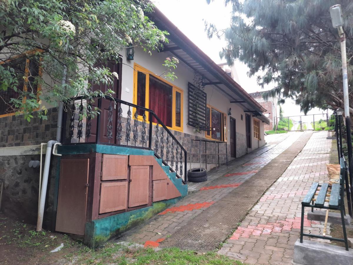 Pine Borough Inn Kodaikanal Exterior photo